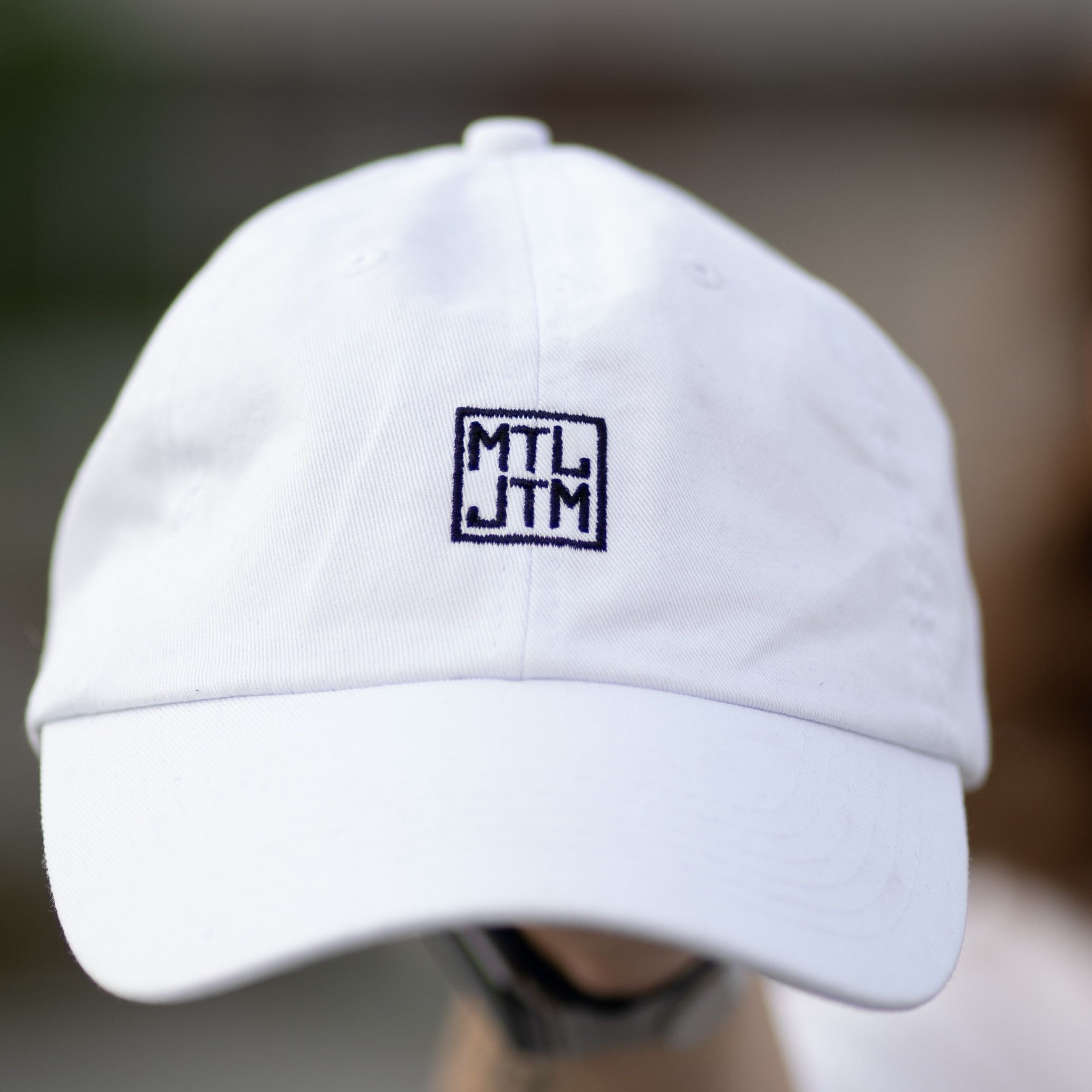 Front 2D Embroidery 🧢